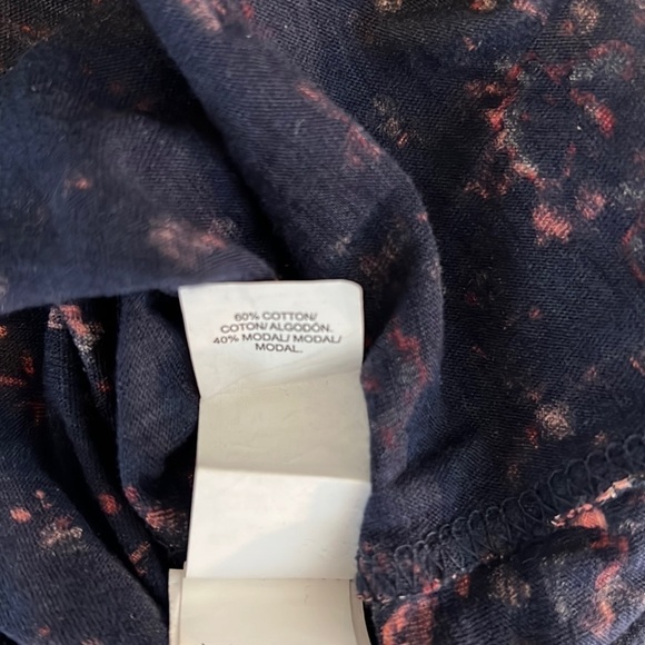 Lucky Brand Wildflower Short Sleeve Faux Wrap Navy NWT Cotton/Modal Sz S. - Picture 9 of 10